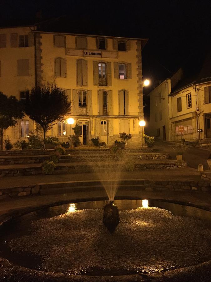 Au Detour Du Larrech Bed & Breakfast Castillon-en-Couserans ภายนอก รูปภาพ